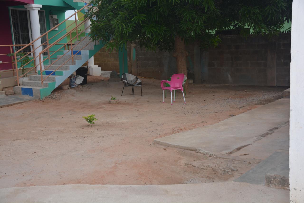 The Accra Backpackers Hostel Luaran gambar